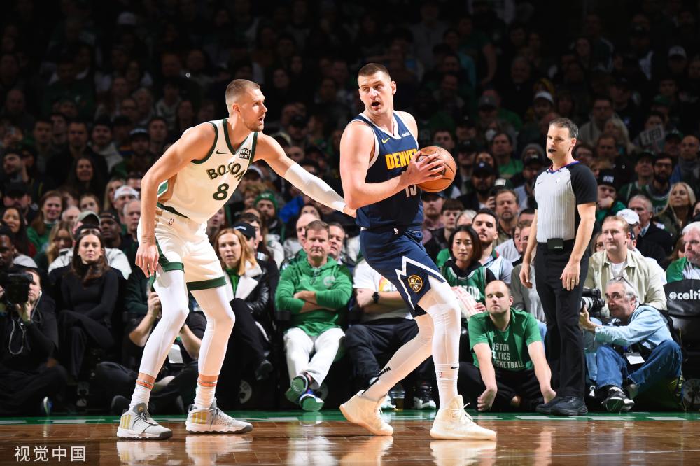 们在国际舞 们在国际舞