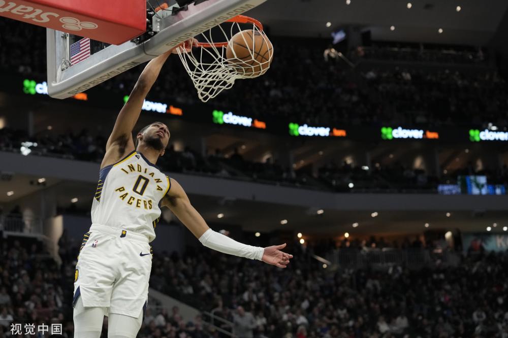 巴萨防线的 巴萨防线的