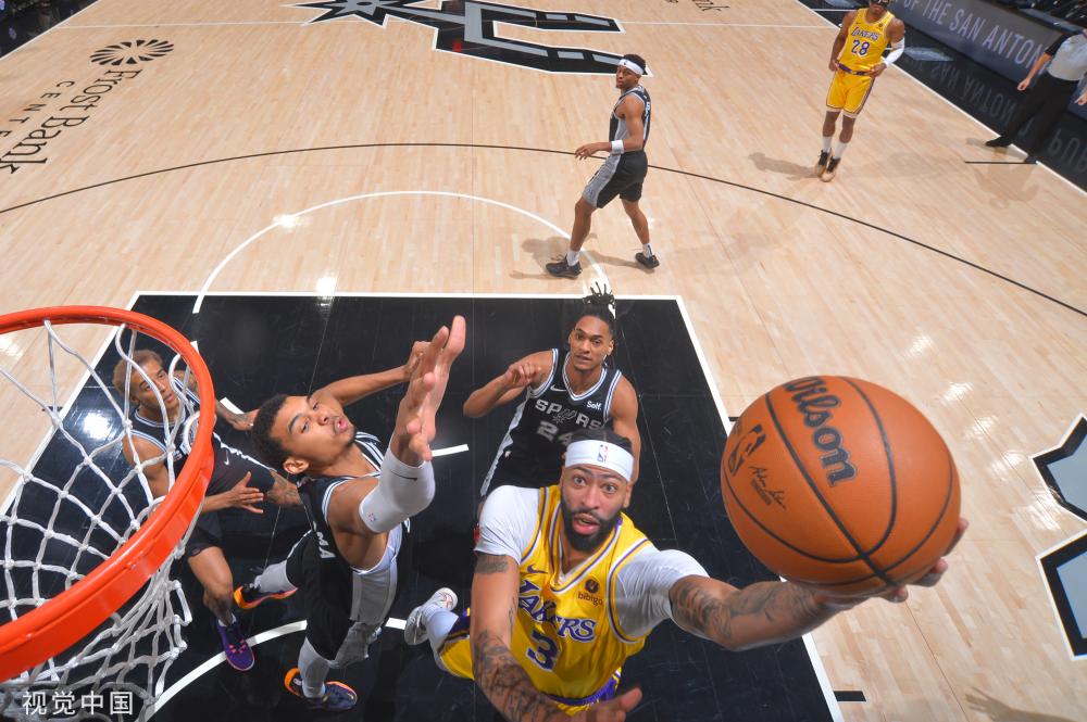 彼此之间的 彼此之间的