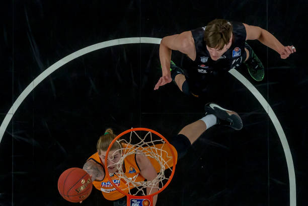 平性保驾护 平性保驾护